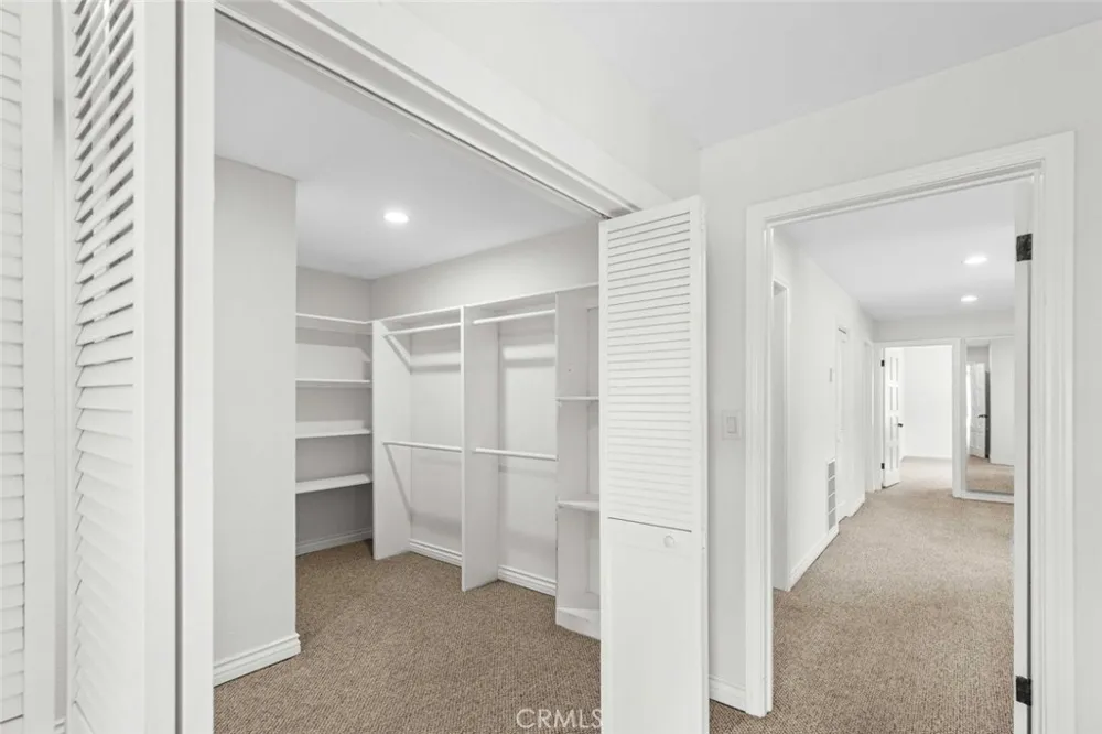 631 Caleb Street Glendale, CA 91202