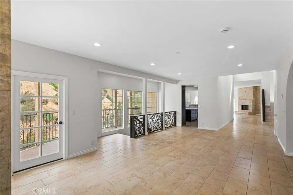 631 Caleb Street Glendale, CA 91202