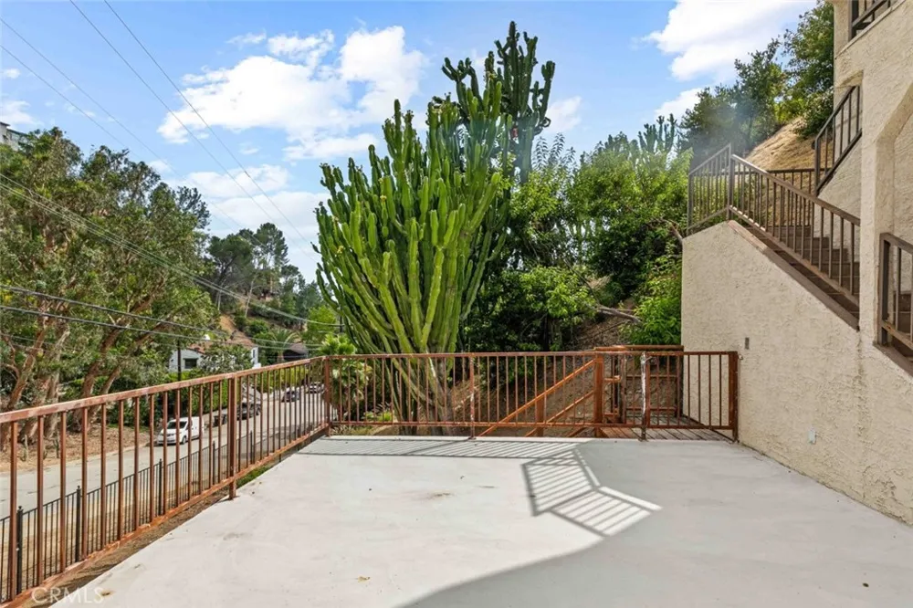 631 Caleb Street Glendale, CA 91202