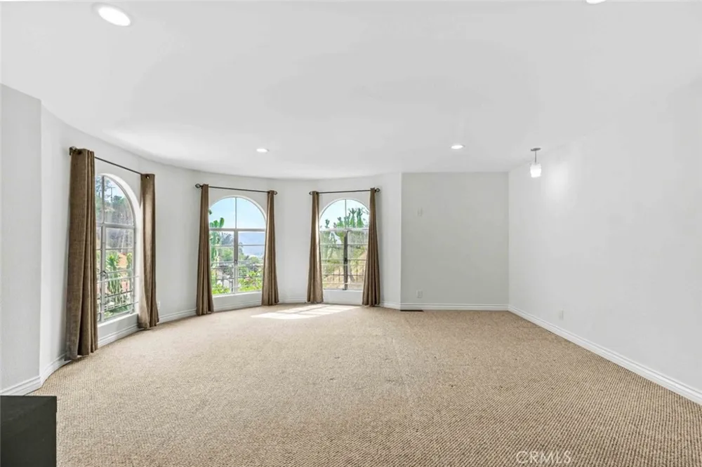 631 Caleb Street Glendale, CA 91202