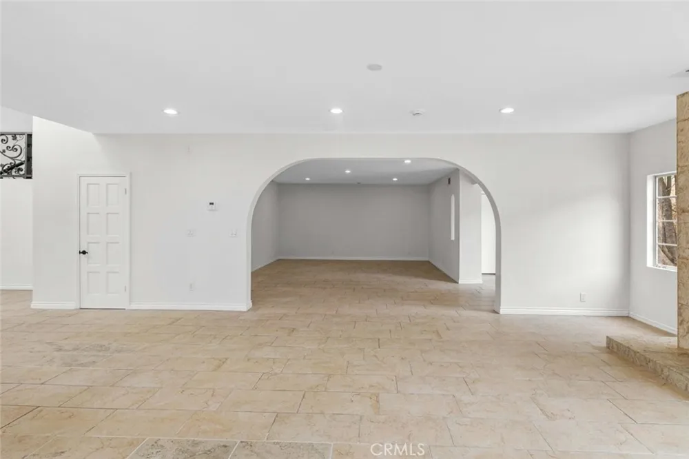 631 Caleb Street Glendale, CA 91202