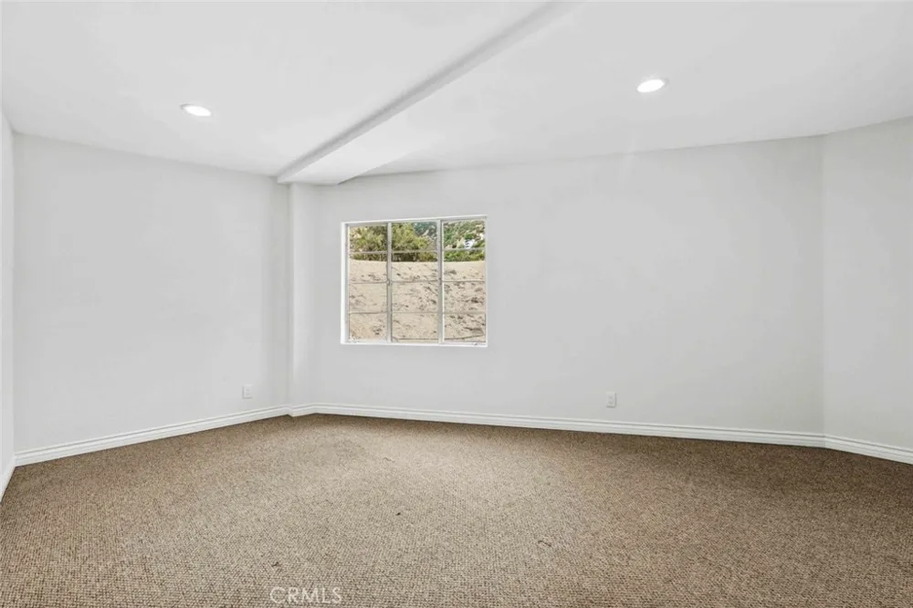 631 Caleb Street Glendale, CA 91202