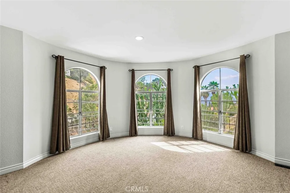 631 Caleb Street Glendale, CA 91202