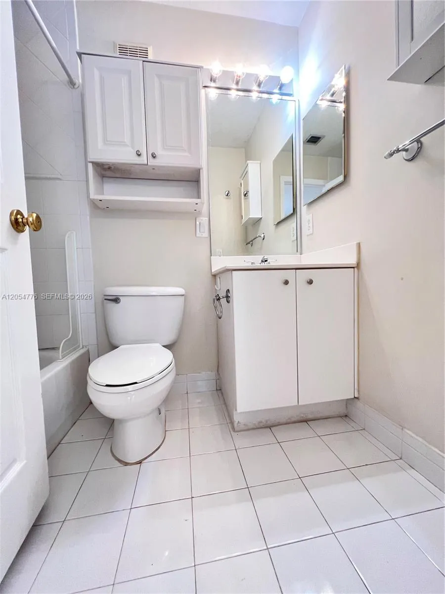 5707 NW 114th Ct #107 Doral, FL 33178