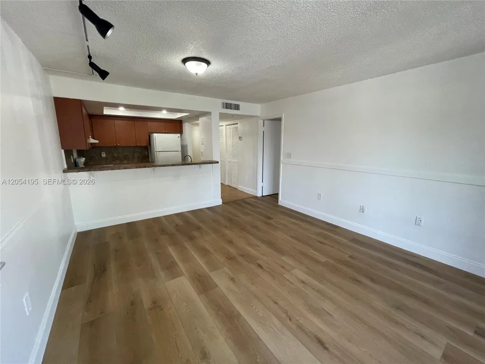 16220 NW 2nd Ave #312 Miami, FL 33169