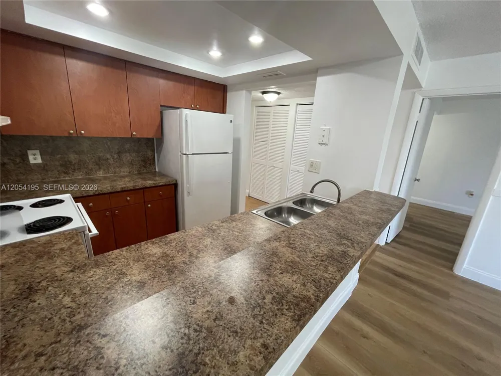 16220 NW 2nd Ave #312 Miami, FL 33169
