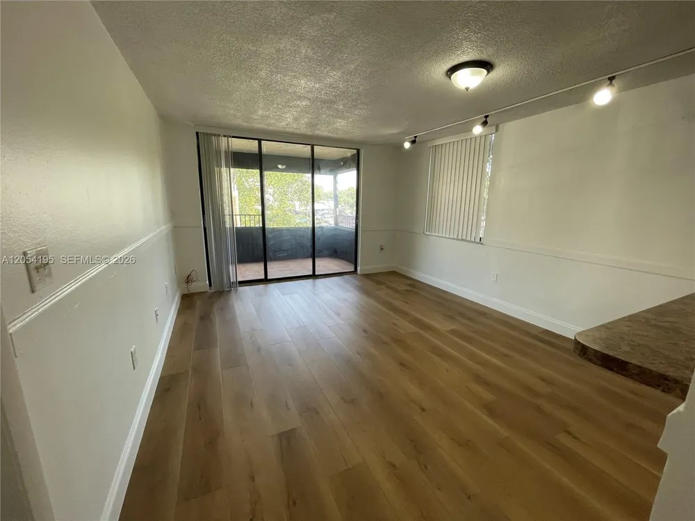16220 NW 2nd Ave #312 Miami, FL 33169