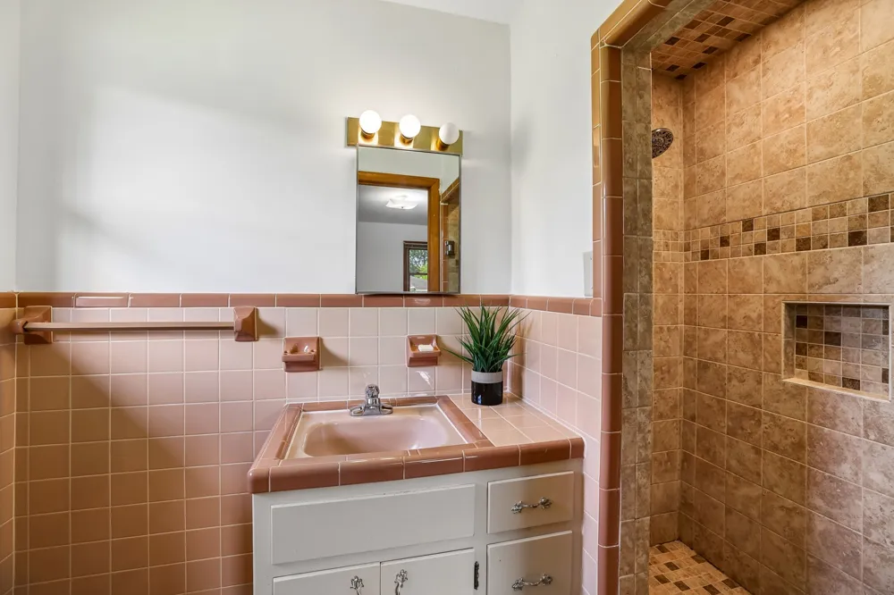 203 Kelly Dr Decherd, TN 37324