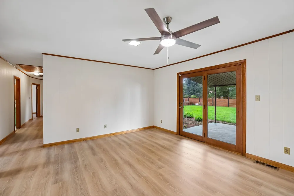 203 Kelly Dr Decherd, TN 37324