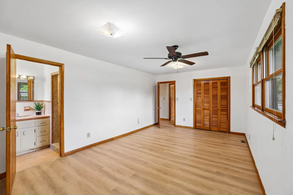 203 Kelly Dr Decherd, TN 37324