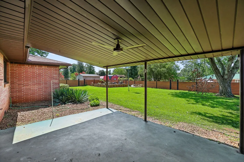 203 Kelly Dr Decherd, TN 37324