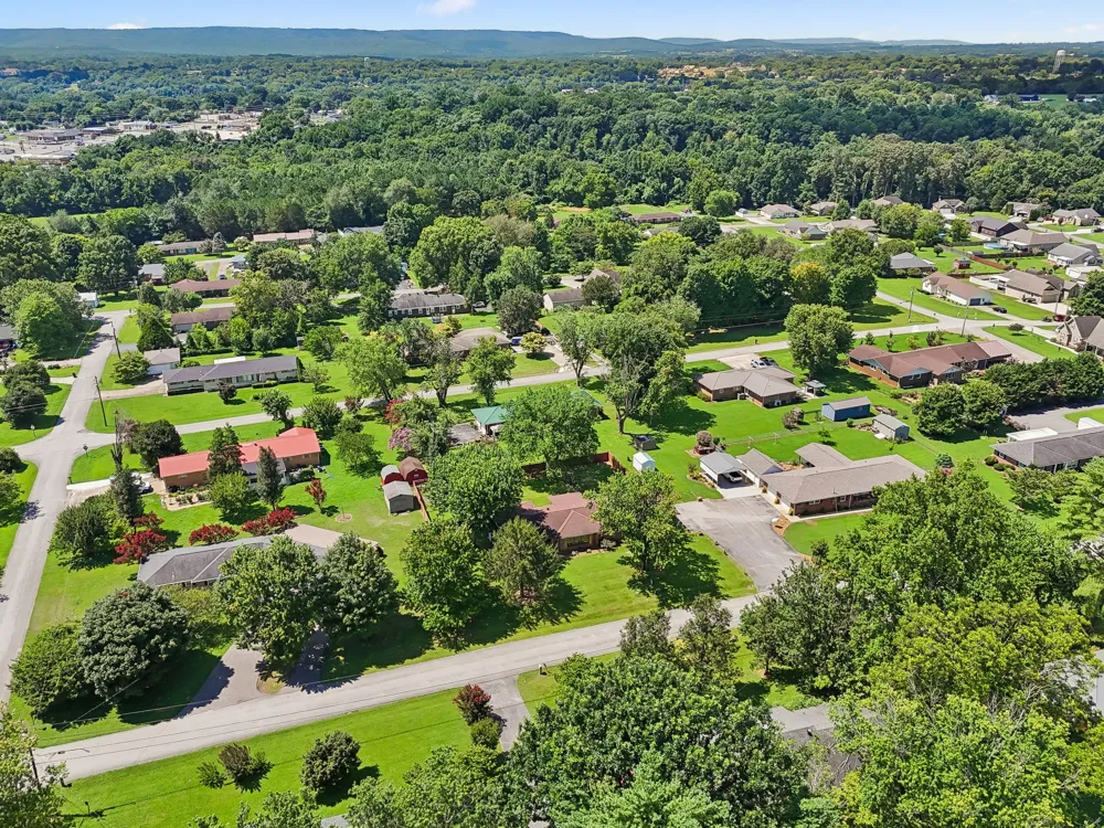 203 Kelly Dr Decherd, TN 37324