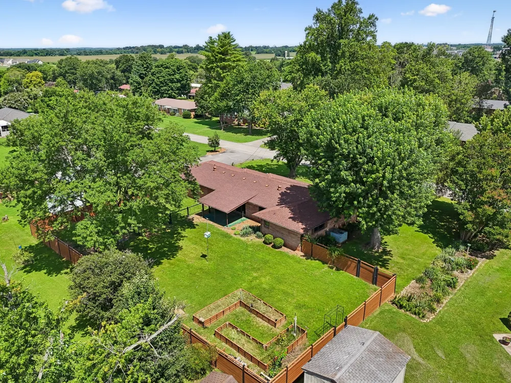 203 Kelly Dr Decherd, TN 37324