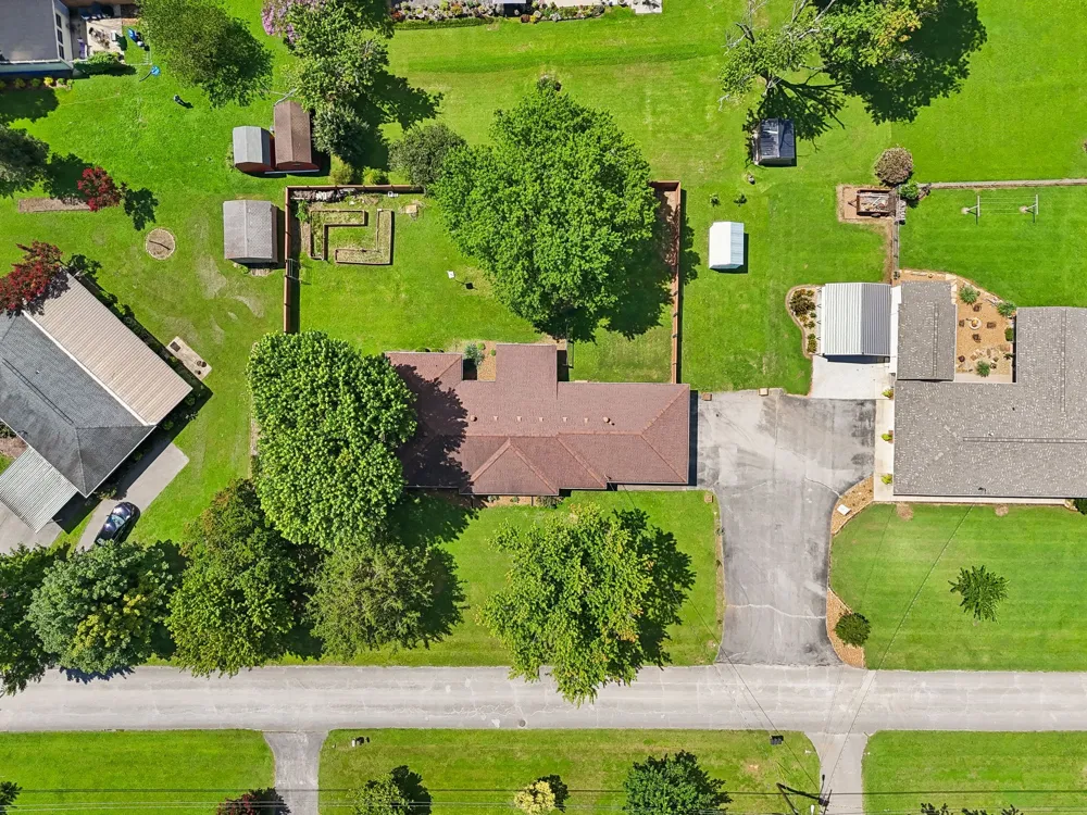203 Kelly Dr Decherd, TN 37324