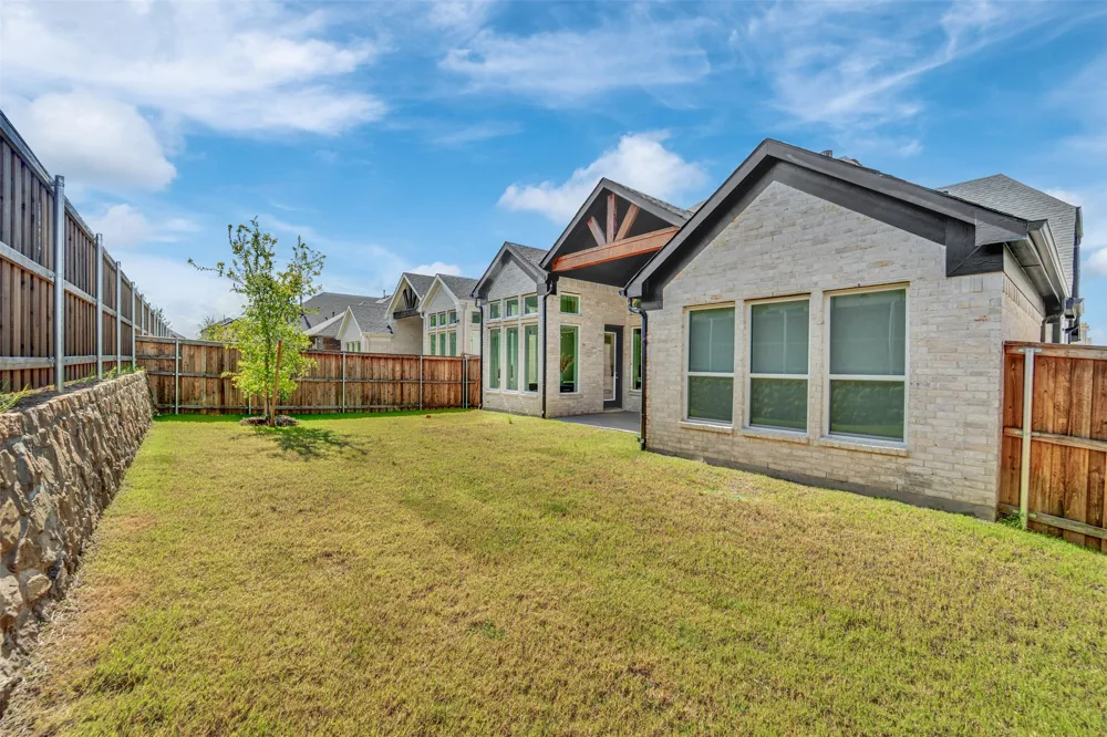 3520 Helios Lane Corinth, TX 76208