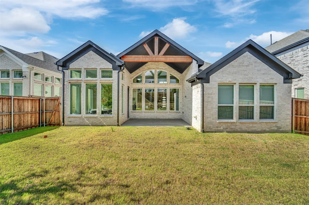 3520 Helios Lane Corinth, TX 76208
