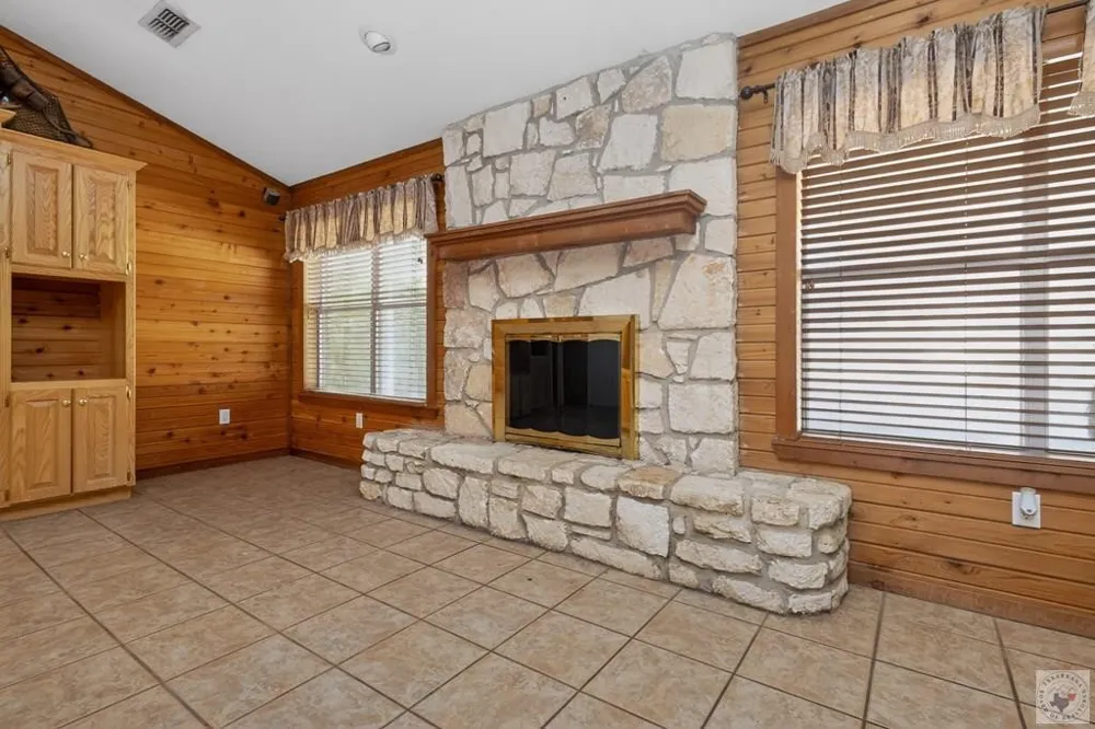 100 Barfield Lane New Boston, TX 75570