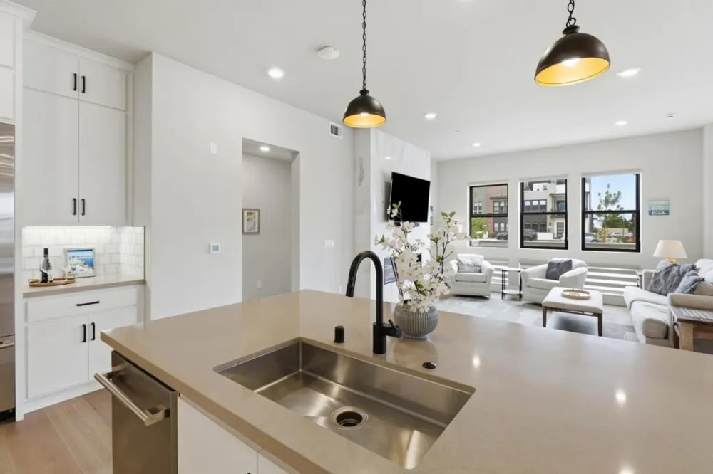 2720 Sand Dune Avenue Marina, CA 93933