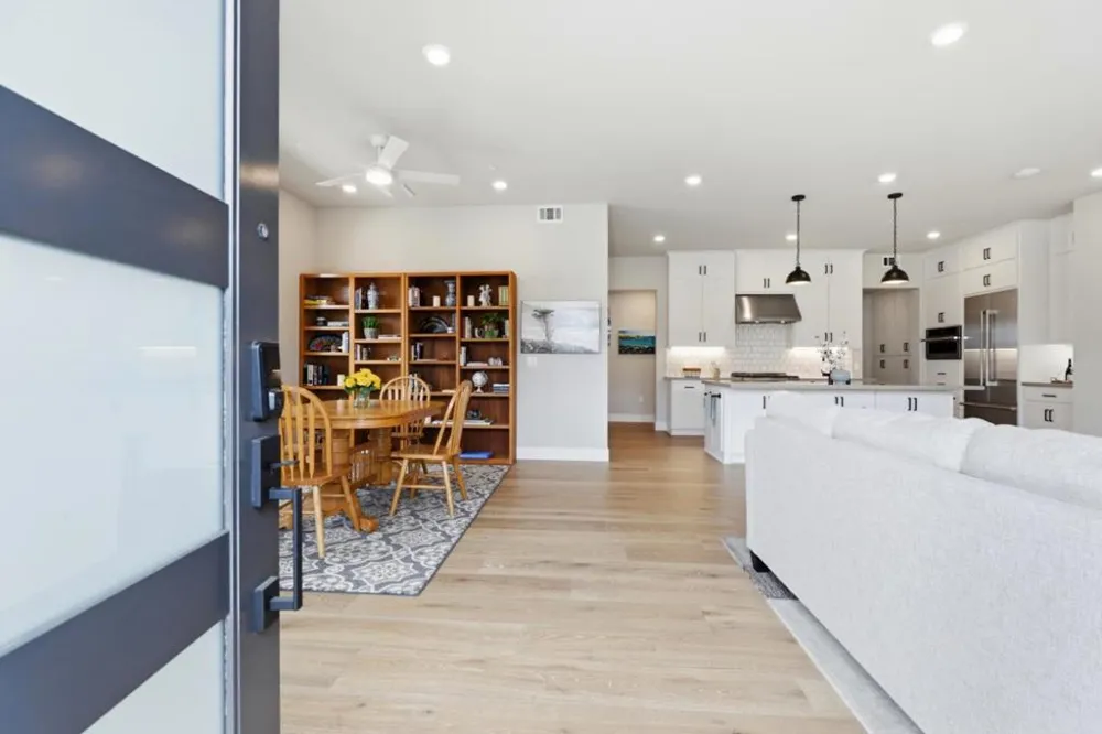 2720 Sand Dune Avenue Marina, CA 93933