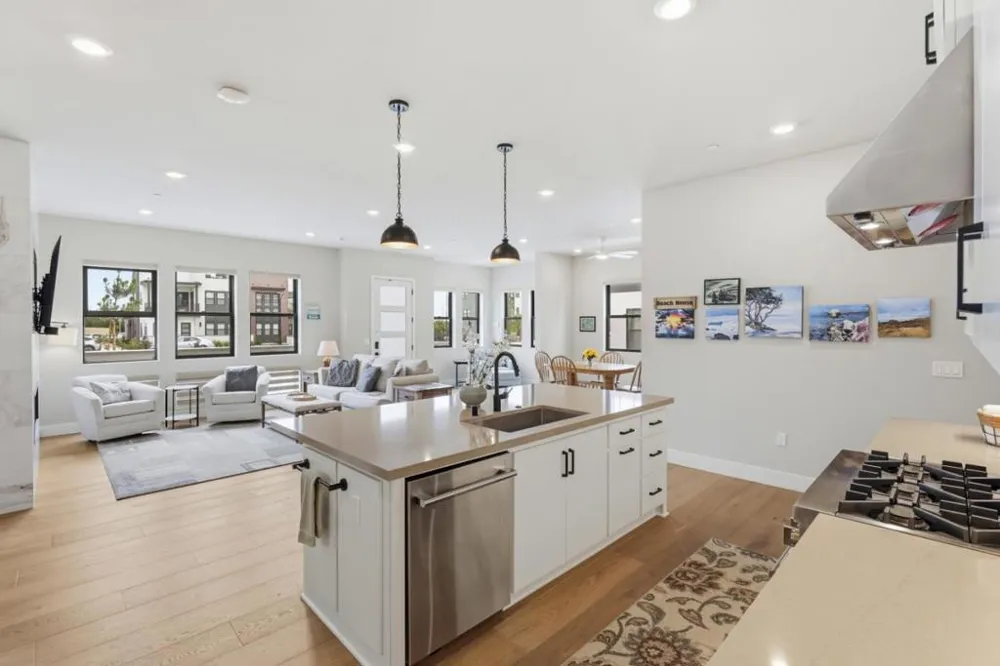 2720 Sand Dune Avenue Marina, CA 93933