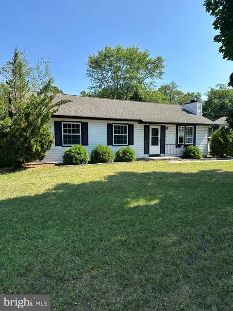 914 W SUMMER ROAD