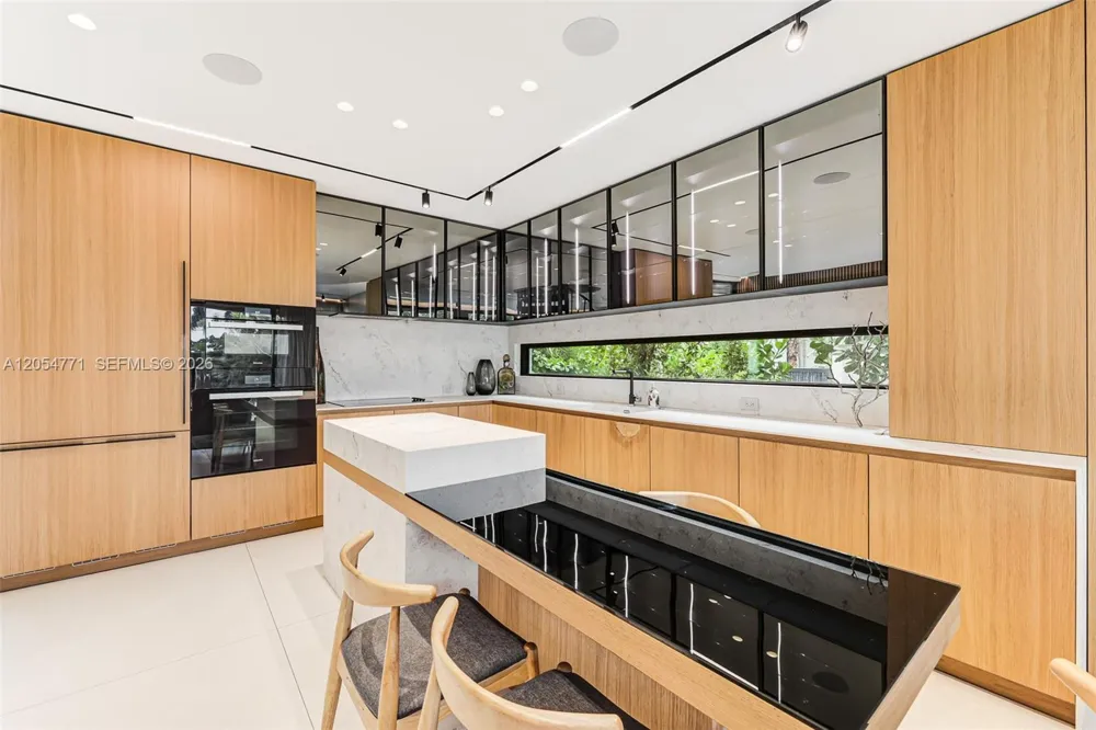 288 Palm Ave Miami Beach, FL 33139