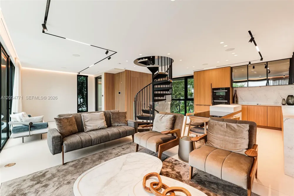 288 Palm Ave Miami Beach, FL 33139