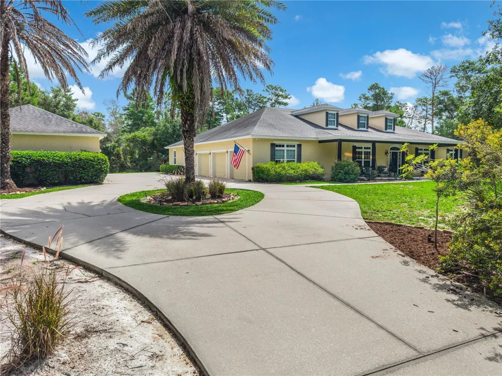 450 VALLEY STREAM DRIVE Geneva, FL 32732