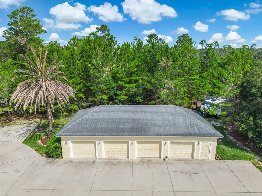 450 VALLEY STREAM DRIVE Geneva, FL 32732