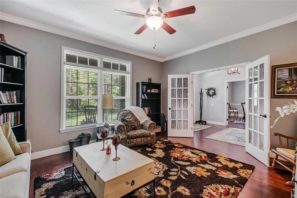 450 VALLEY STREAM DRIVE Geneva, FL 32732