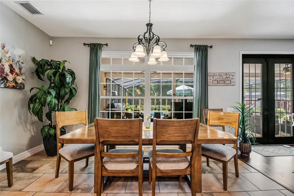 450 VALLEY STREAM DRIVE Geneva, FL 32732
