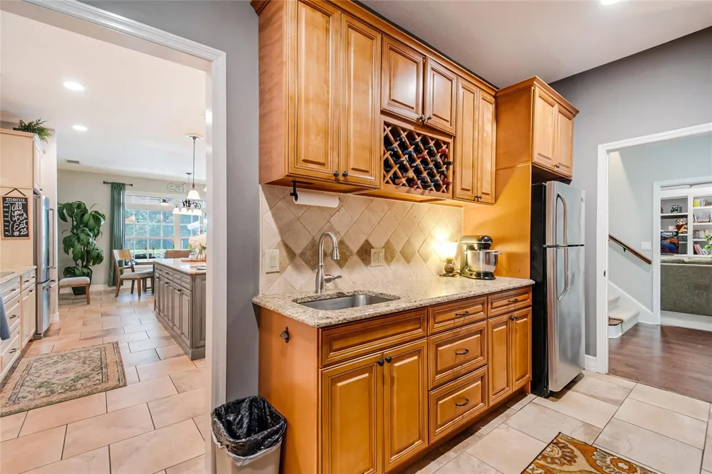 450 VALLEY STREAM DRIVE Geneva, FL 32732