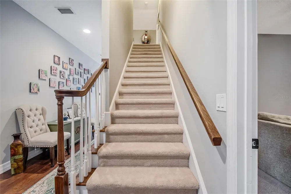 450 VALLEY STREAM DRIVE Geneva, FL 32732