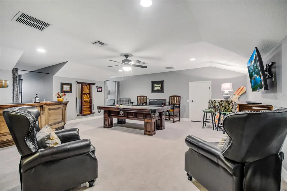 450 VALLEY STREAM DRIVE Geneva, FL 32732