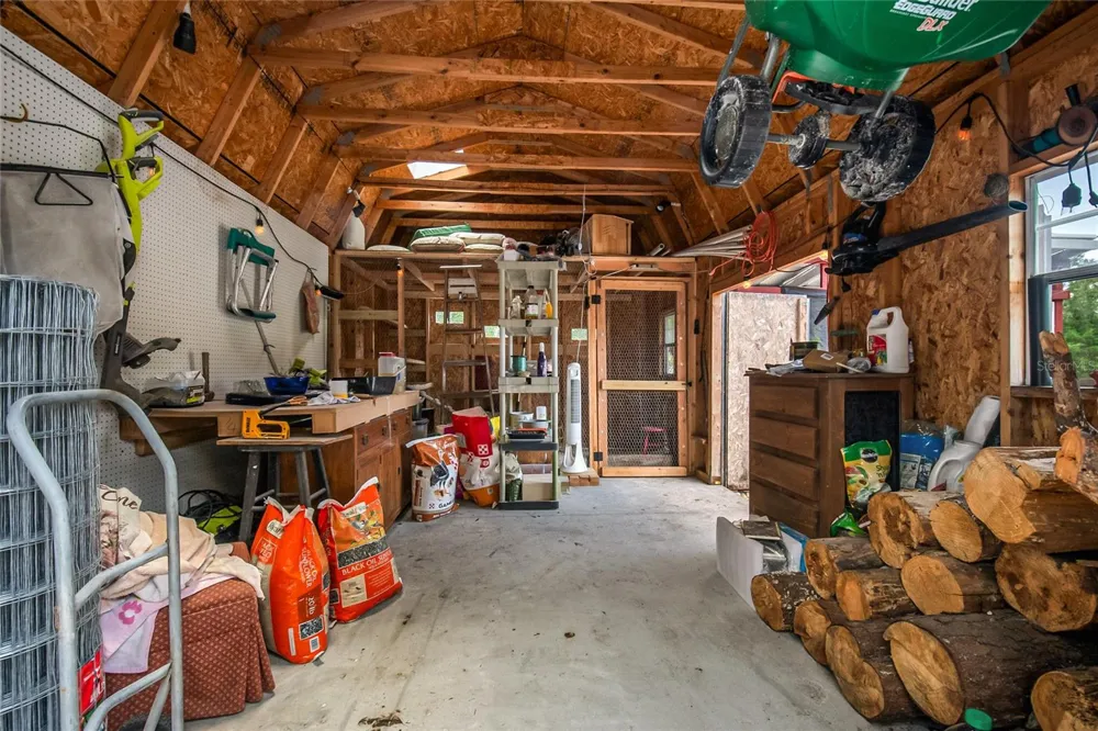 450 VALLEY STREAM DRIVE Geneva, FL 32732