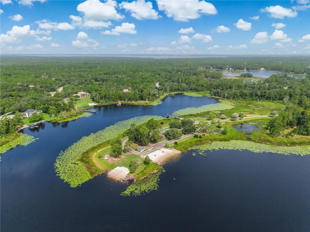 450 VALLEY STREAM DRIVE Geneva, FL 32732