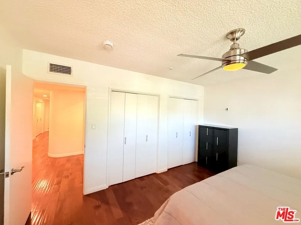 5500 Shenandoah Avenue Los Angeles, CA 90056