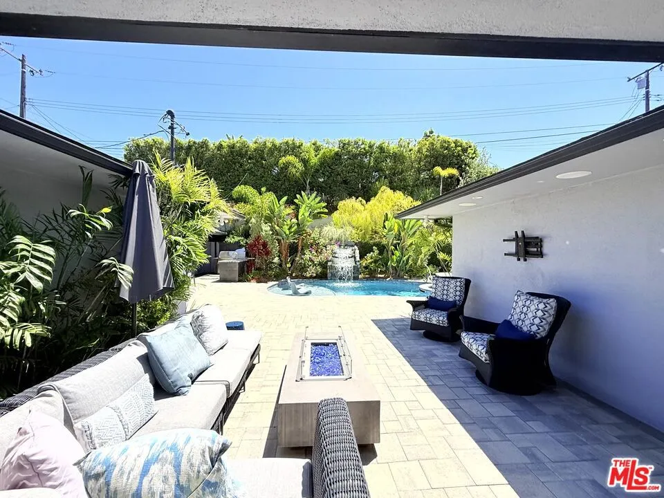 5500 Shenandoah Avenue Los Angeles, CA 90056