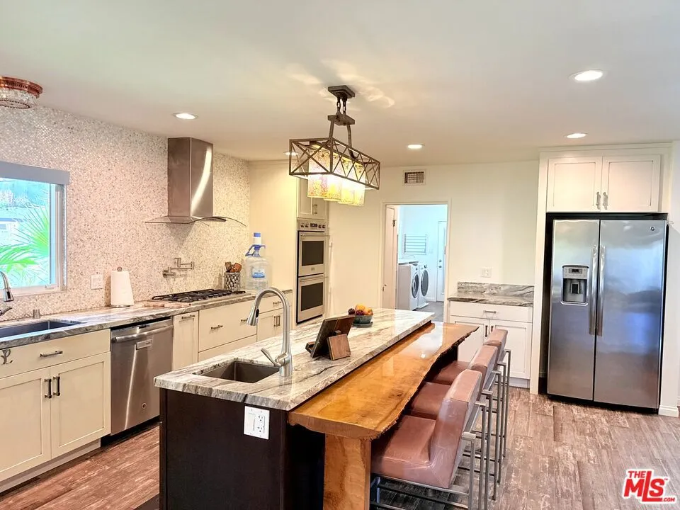 5500 Shenandoah Avenue Los Angeles, CA 90056