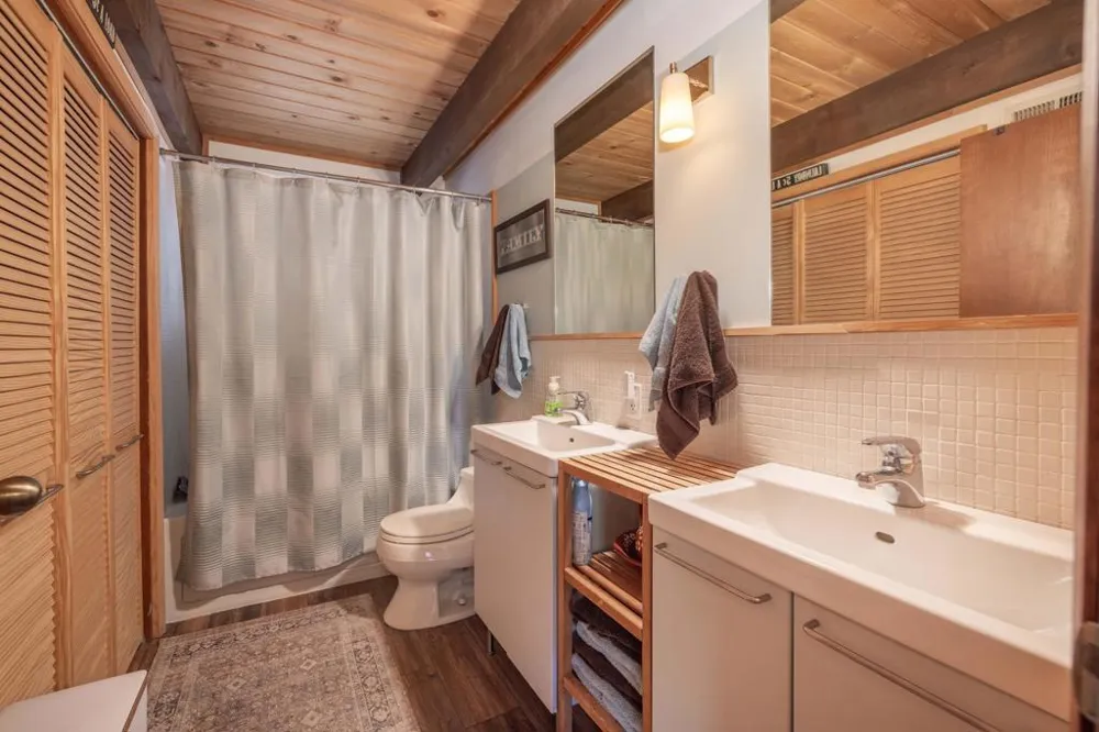 1087 Brookside Lane Fawnskin, CA 92333