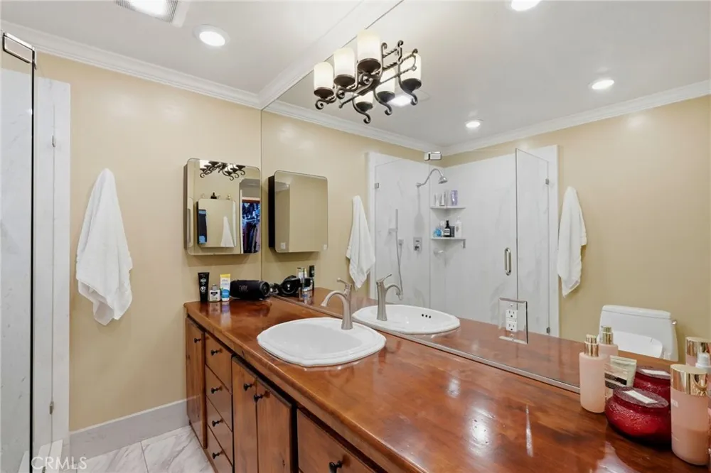 31061 Palm Exeter, CA 93221