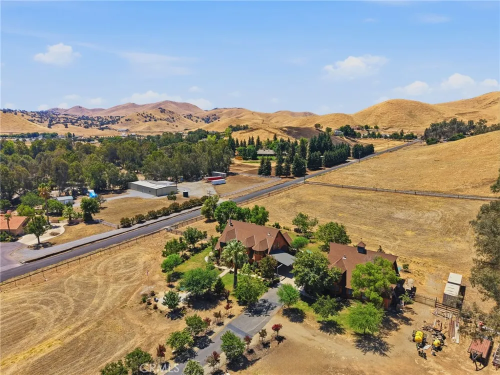 31061 Palm Exeter, CA 93221