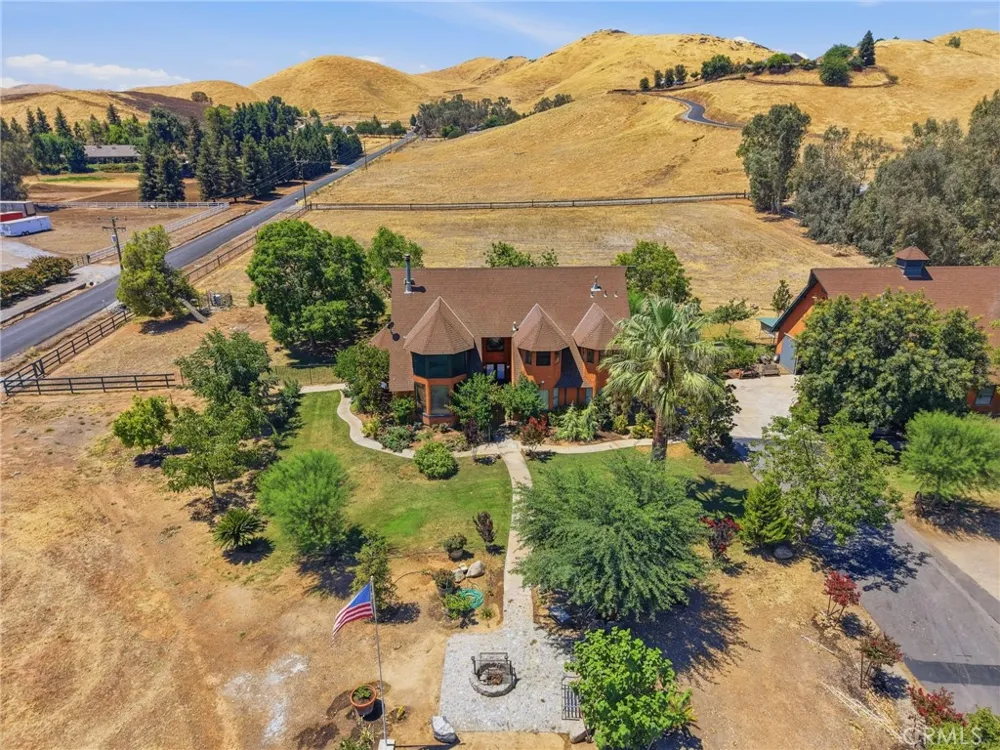 31061 Palm Exeter, CA 93221