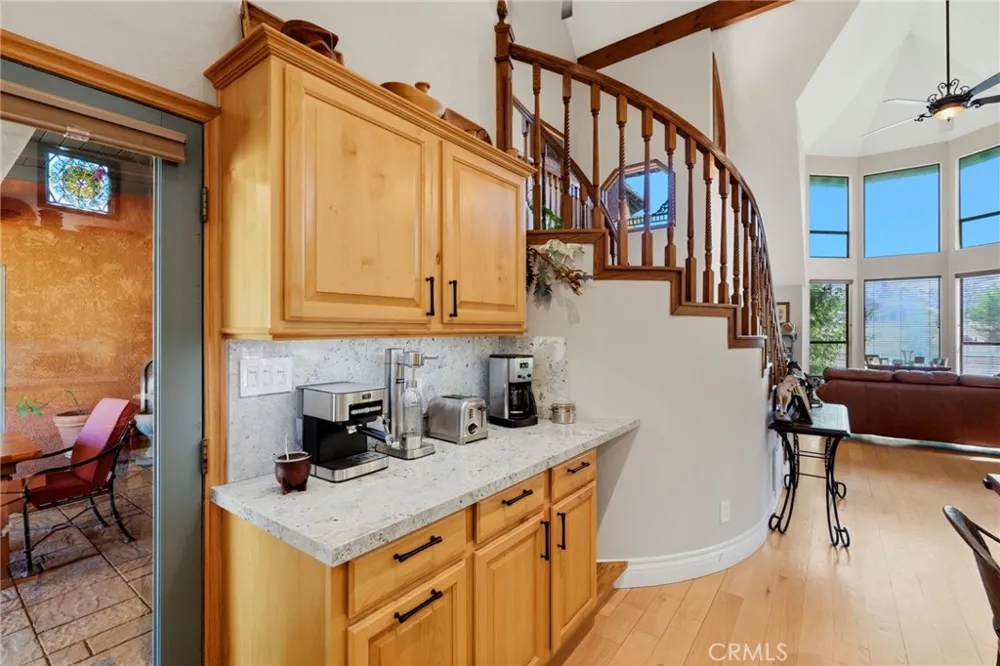 31061 Palm Exeter, CA 93221