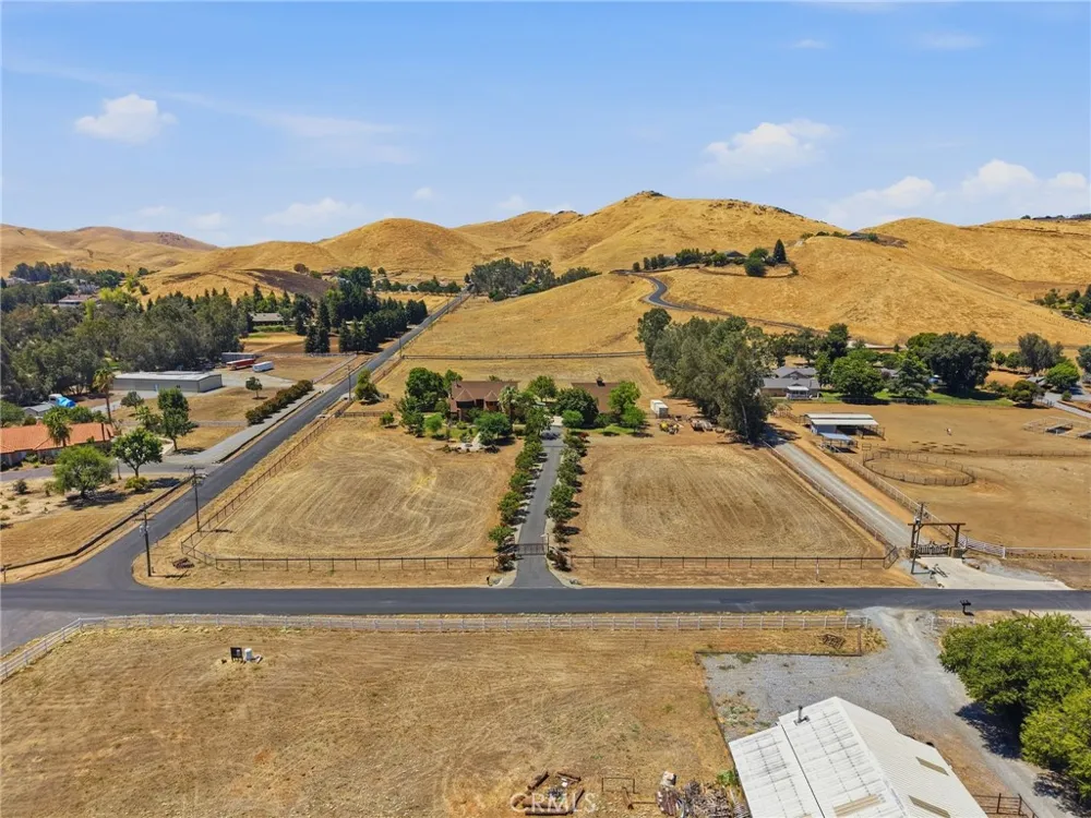 31061 Palm Exeter, CA 93221