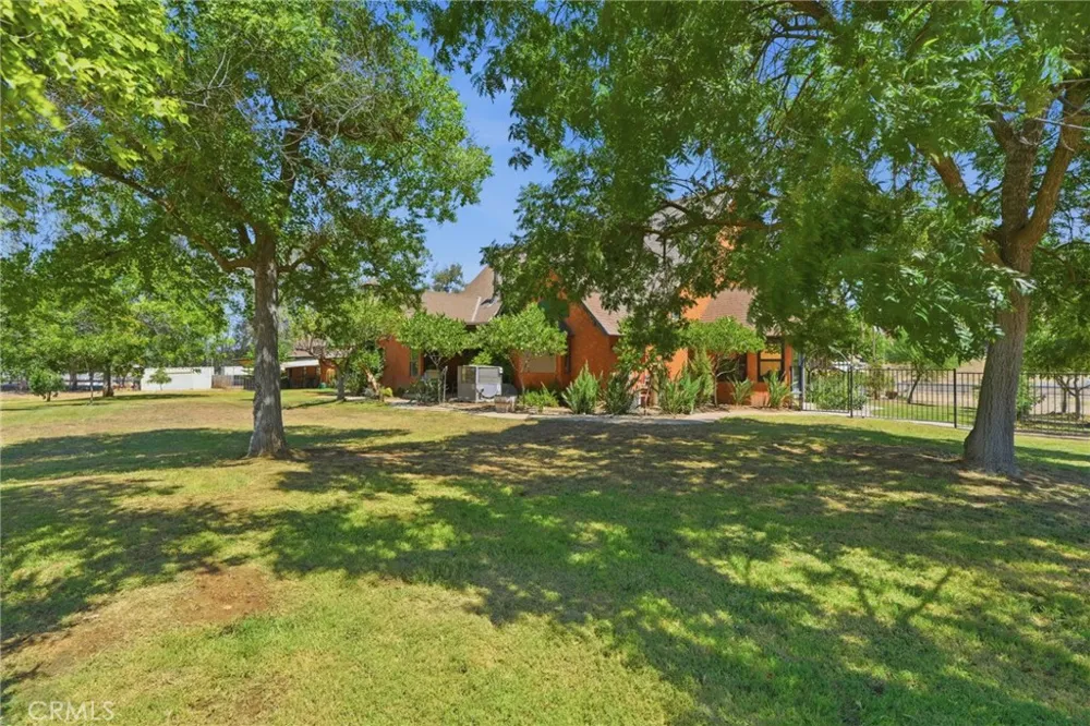 31061 Palm Exeter, CA 93221