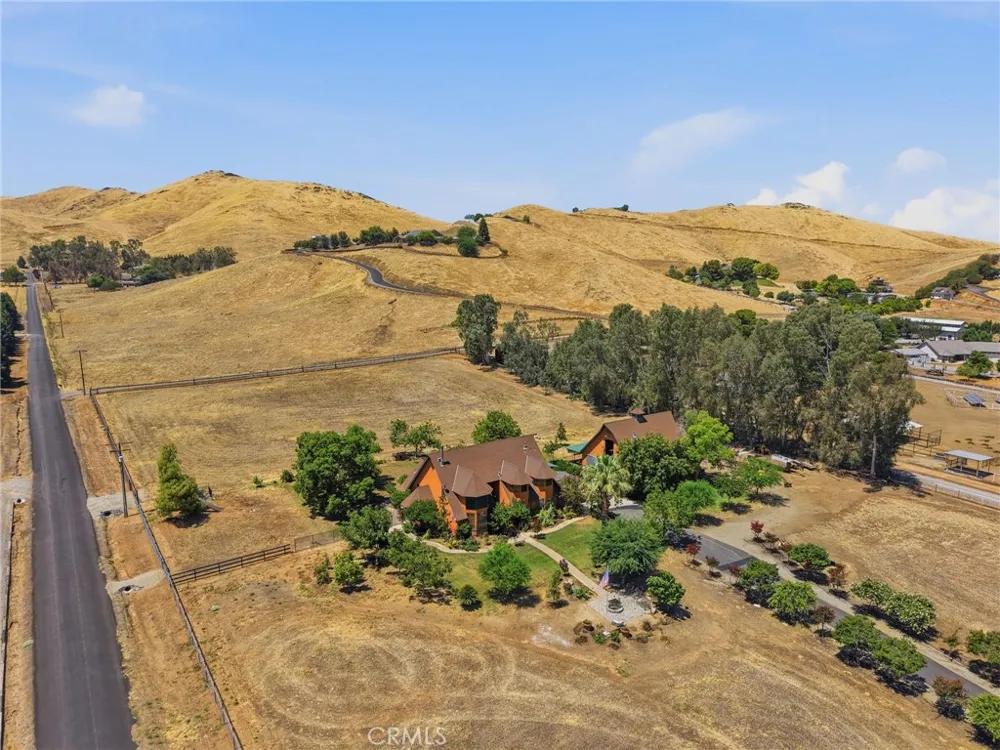 31061 Palm Exeter, CA 93221