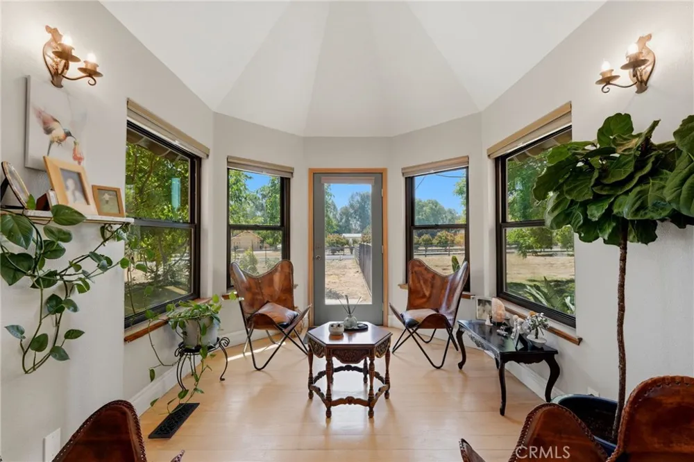 31061 Palm Exeter, CA 93221