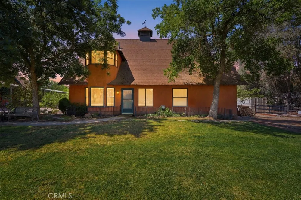 31061 Palm Exeter, CA 93221