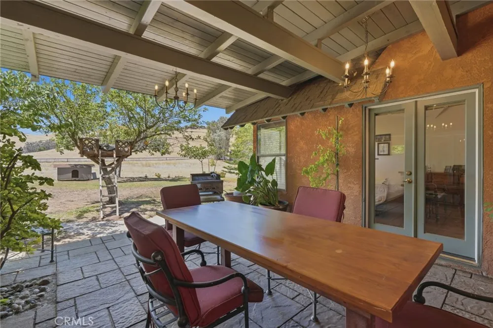31061 Palm Exeter, CA 93221